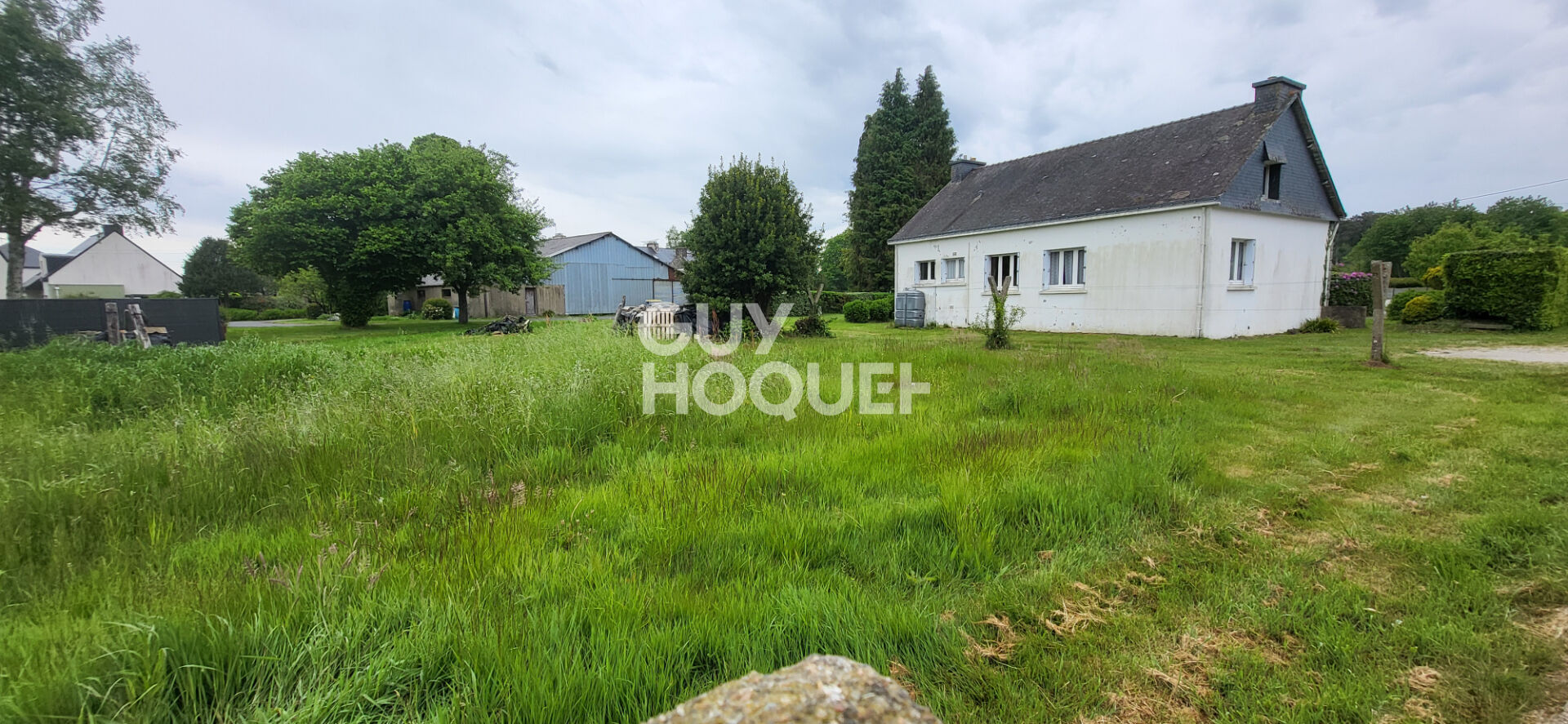 Maison à rafraîchir mais pleine de charme à Locqueltas - 227 000 