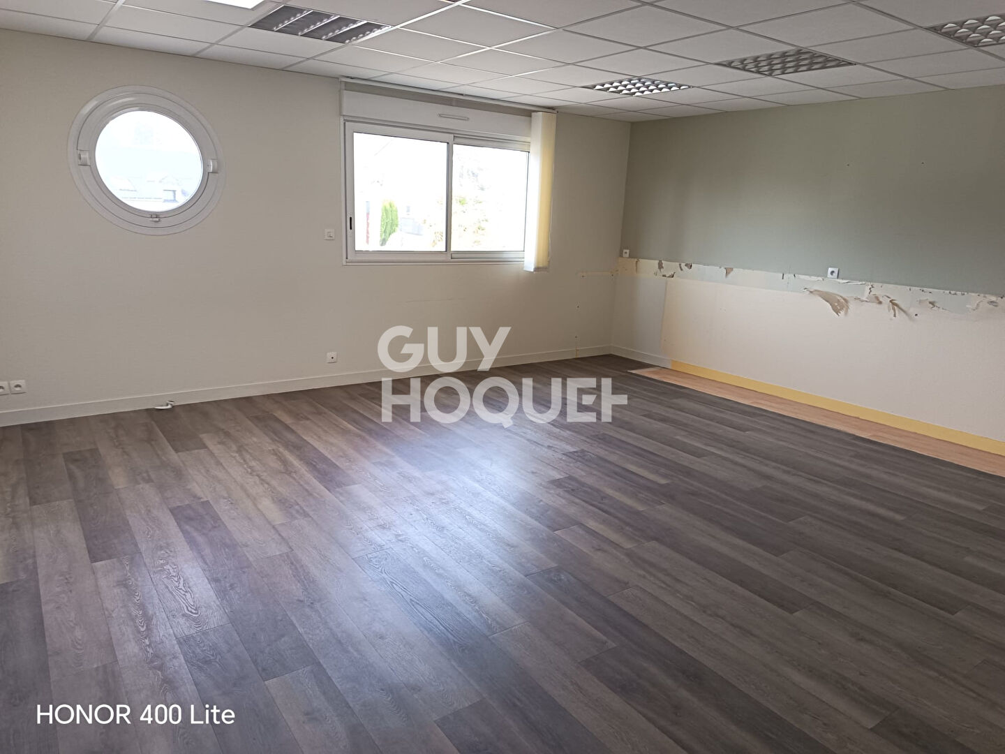 Local à vendre à Locminé - 8 pièces, 295 m², travaux à prévoir