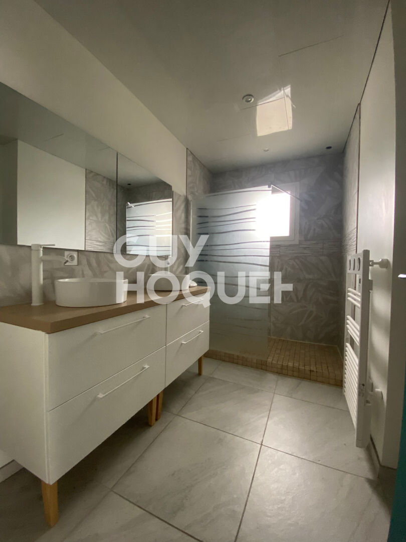 Maison contemporaine 6 pièces à vendre à Locmaria-Grand-Champ - Réf 7072