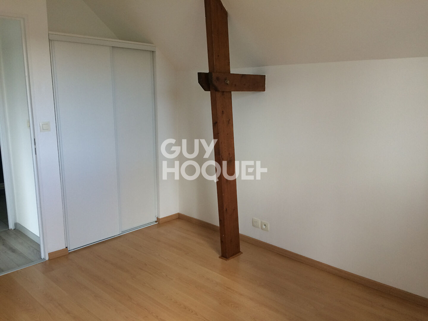 PLESCOP  Hyper centre bourg