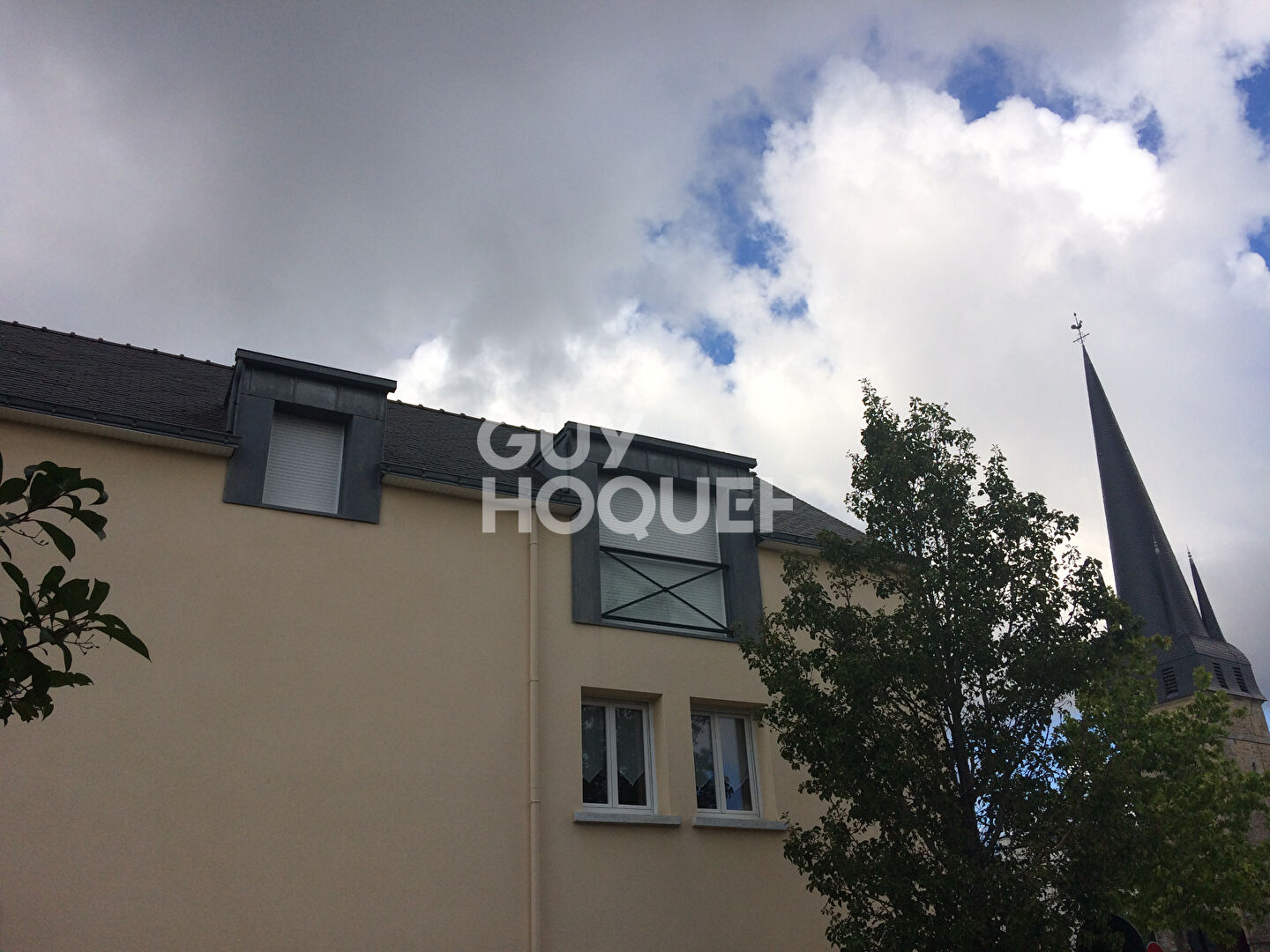 PLESCOP  Hyper centre bourg