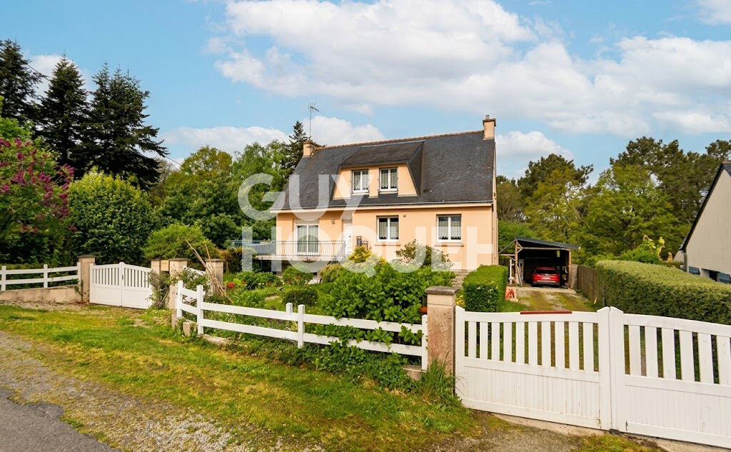 Maison traditionnelle à vendre à Questembert - 339 000 