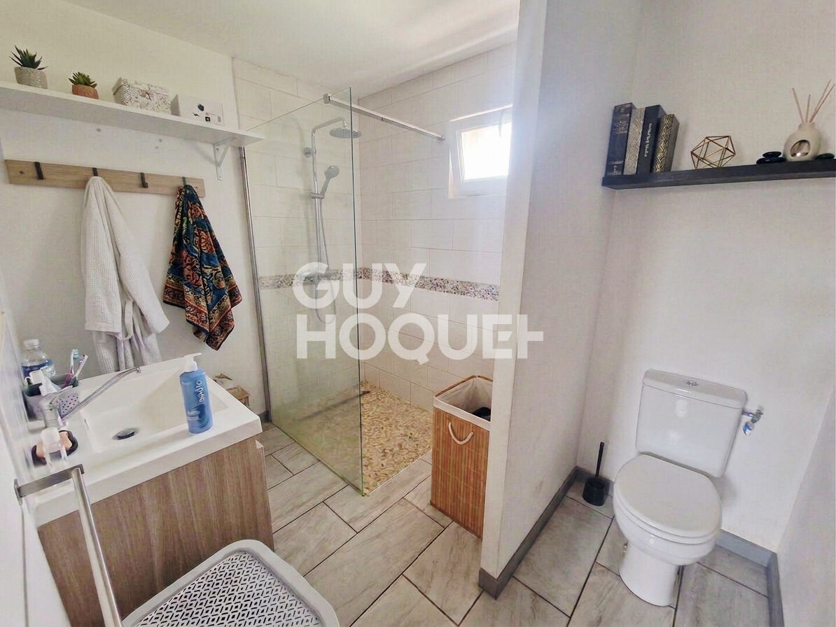 RARE MAISON EN PLEIN BOURG DE PLUMELEC !