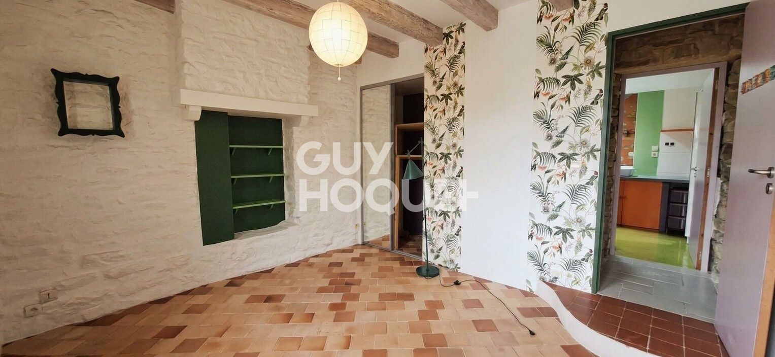 Maison rénovée 5 pièces à louer à Locqueltas