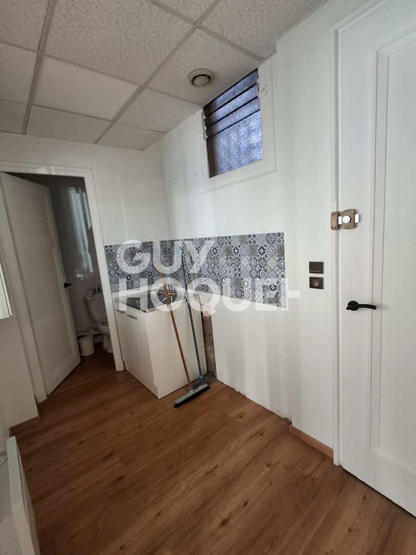 Local commercial en plein centre-ville de Soissons