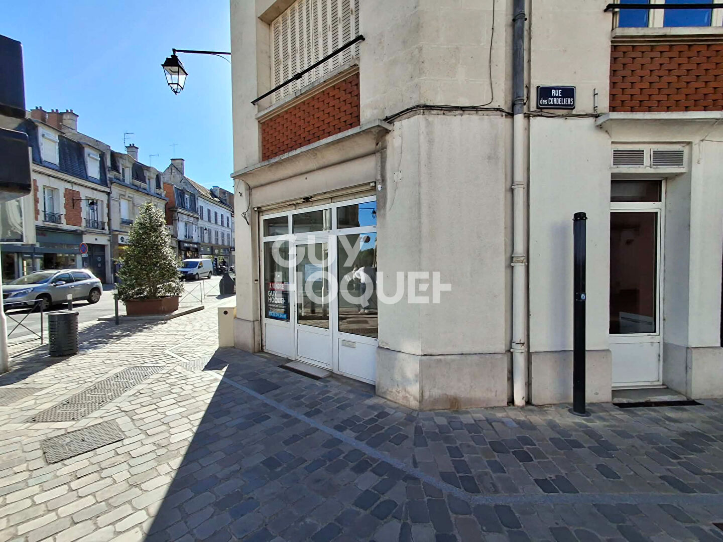 Local commercial en plein centre-ville de Soissons