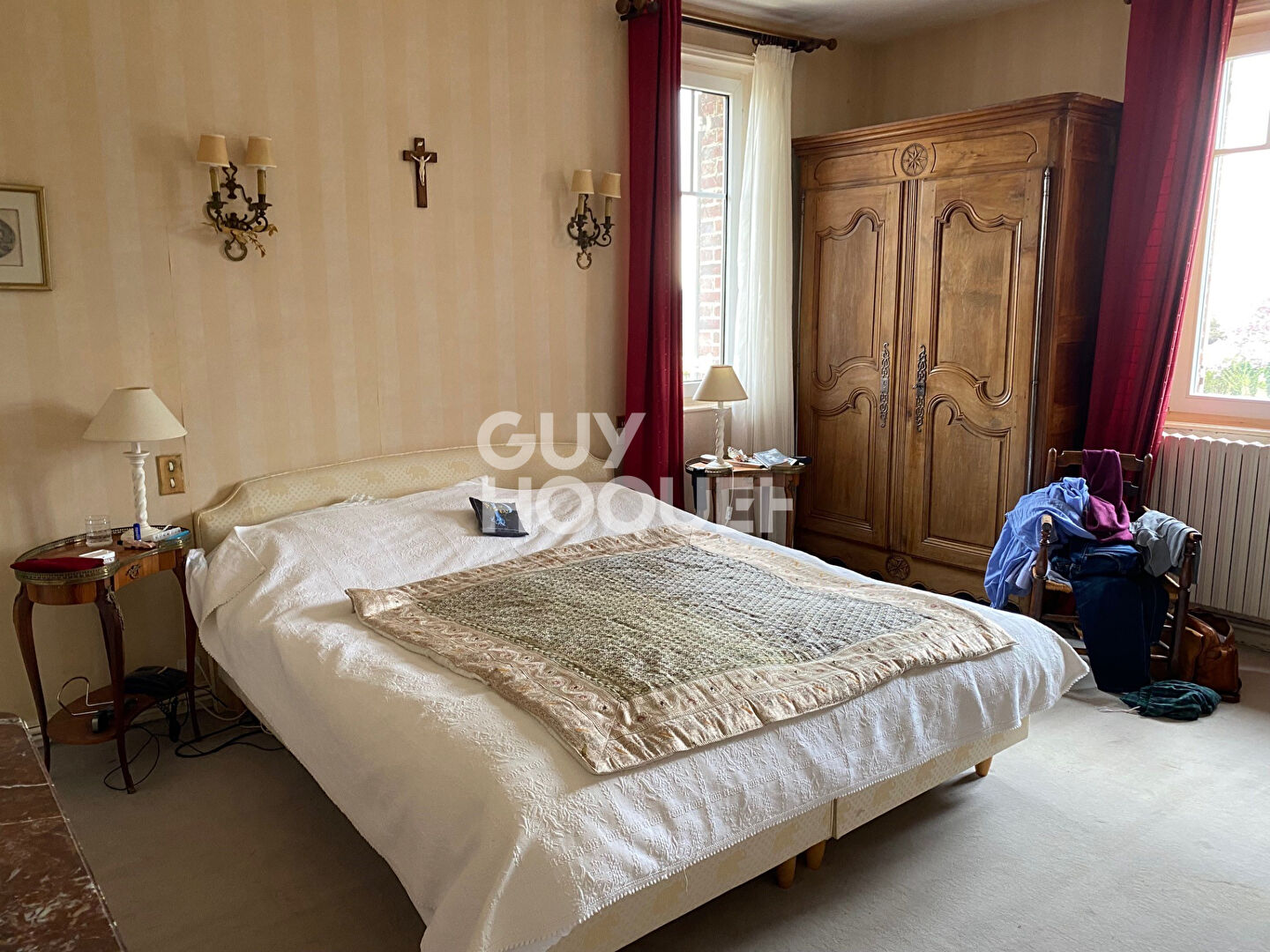 Sur 1 Ha,  Maison de campagne et Corps de ferme.