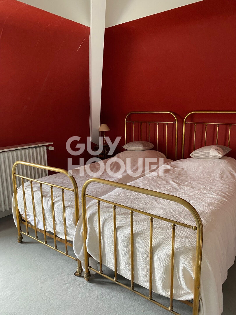 Sur 1 Ha,  Maison de campagne et Corps de ferme.