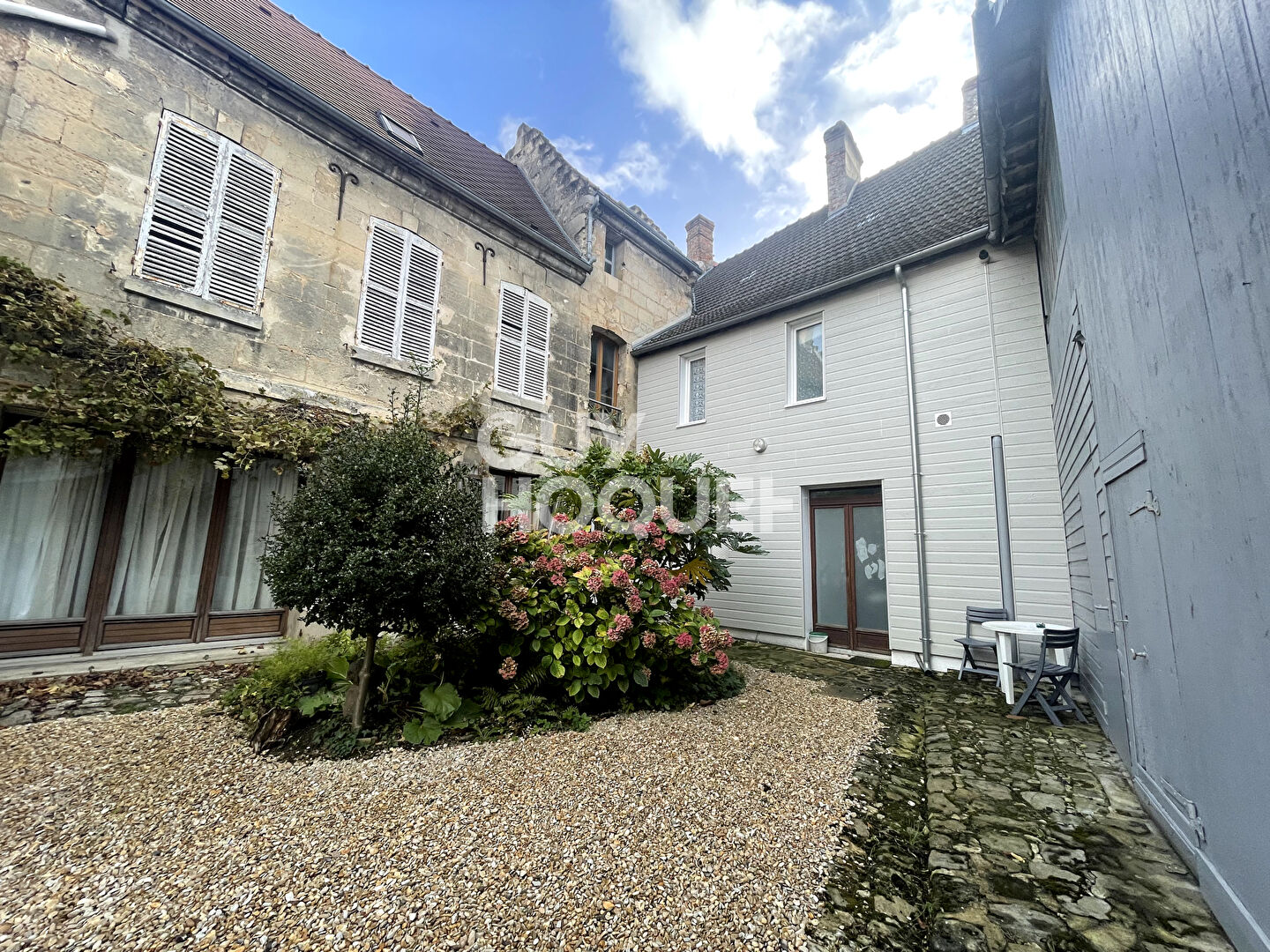 A LOUER APPARTEMENT (BRAINE 02220)