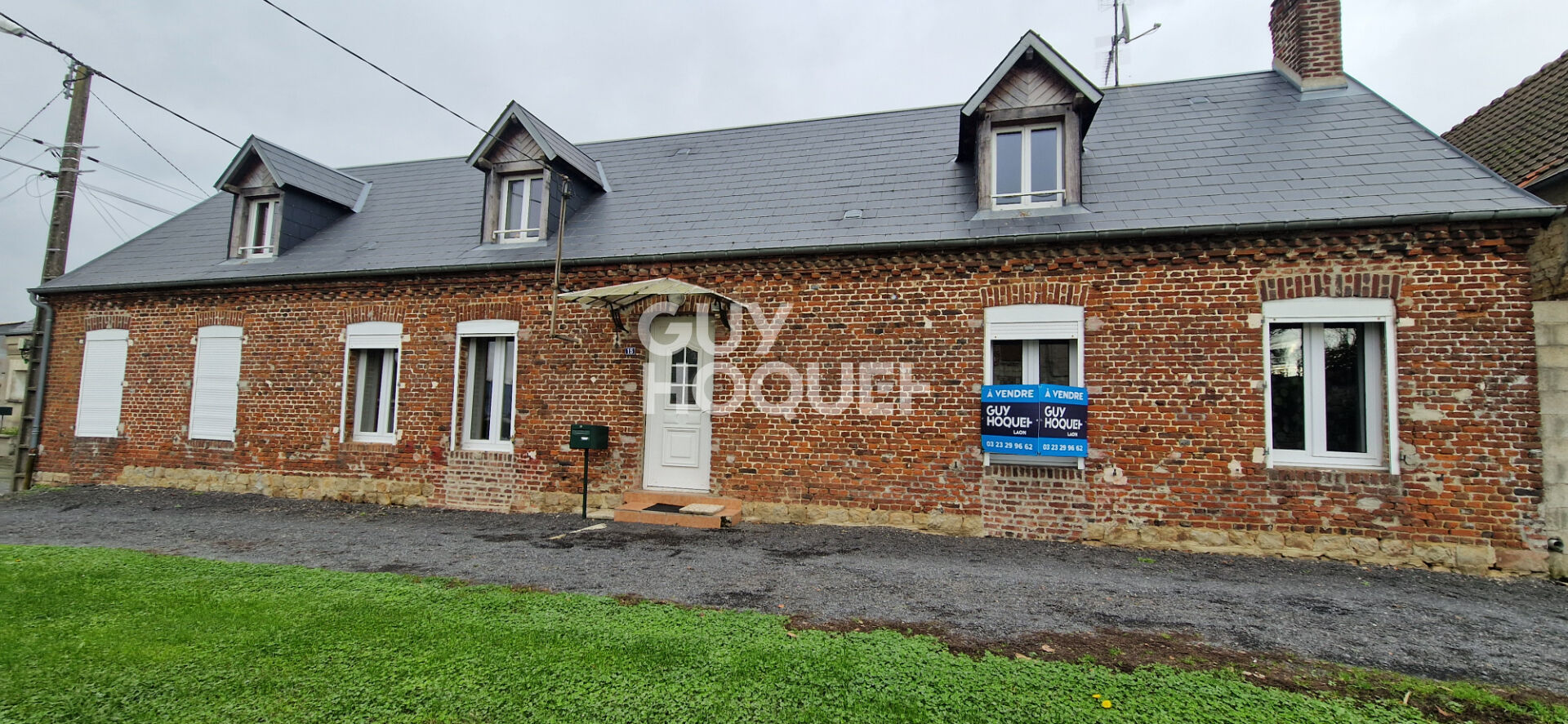 VENTE d'une maison de 8 pièces (150 m²) à LA FERTE CHEVRESIS