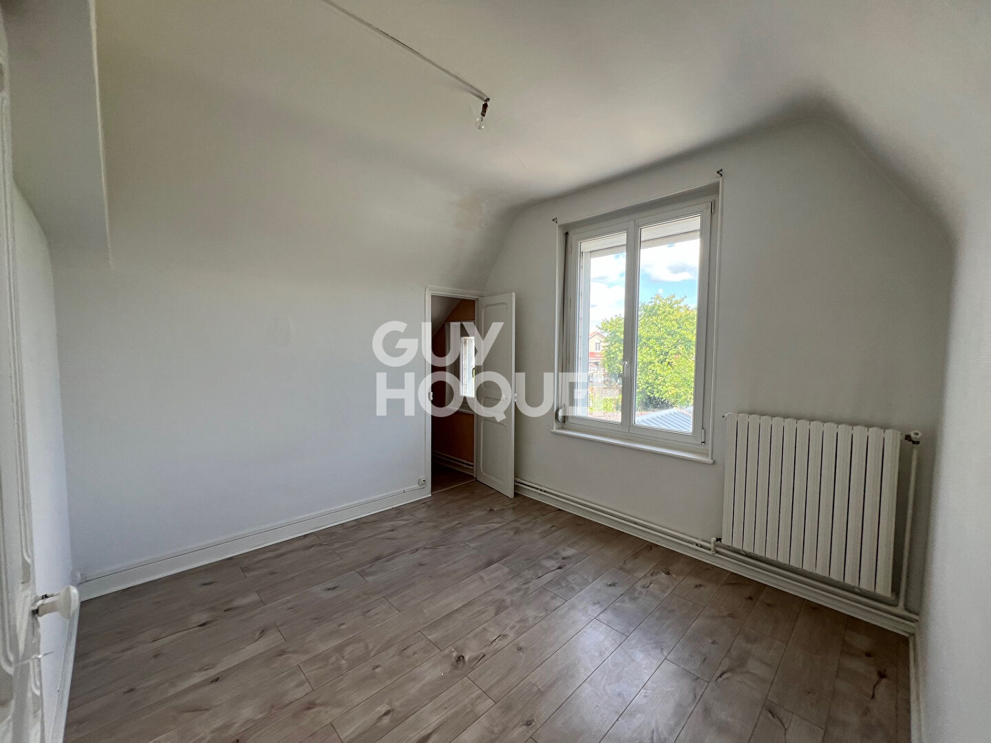 LAON : maison de 5 pièces (95 m²) en vente