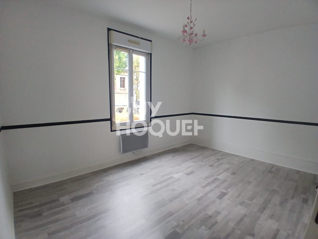 SOISSONS - T2 A LOUER AVEC COUR 39 M² 