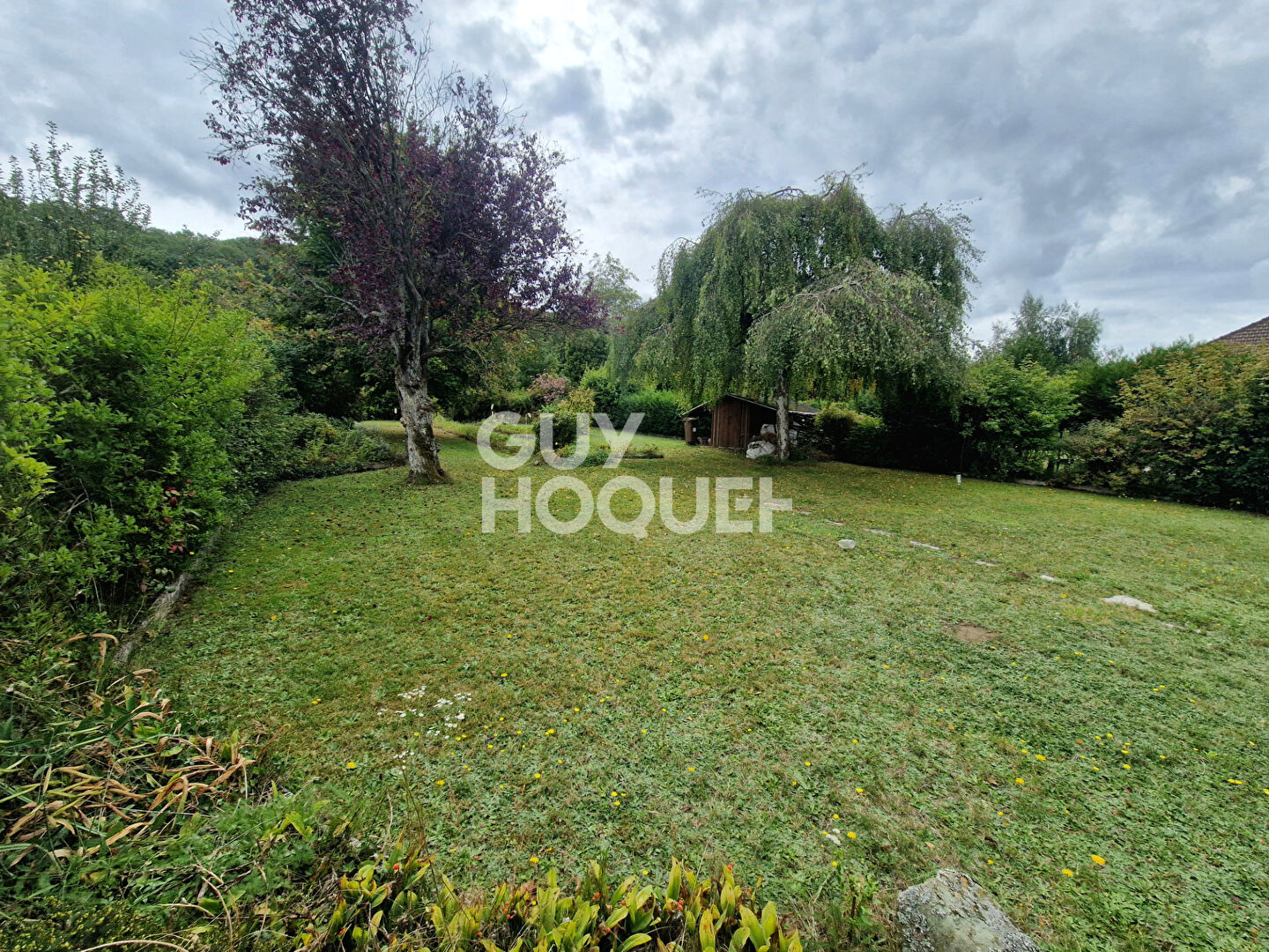 Maison spacieuse à vendre à Laon - 6 chambres et jardin