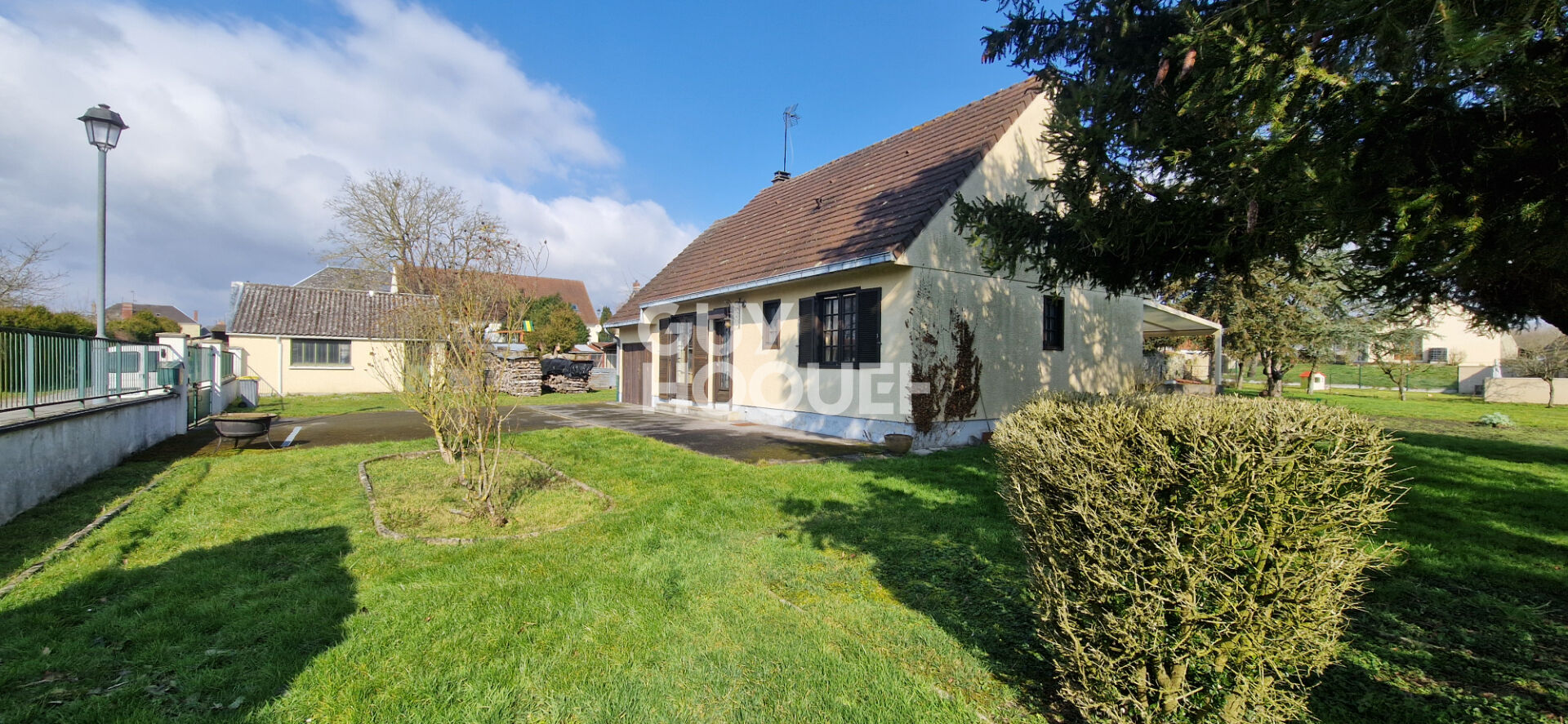 Maison à vendre à Etouvelles - 5 pièces avec jardin