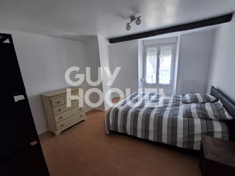 DUPLEX  MEUBLE Appartement Laon 2 pièce(s) 36.82 m2