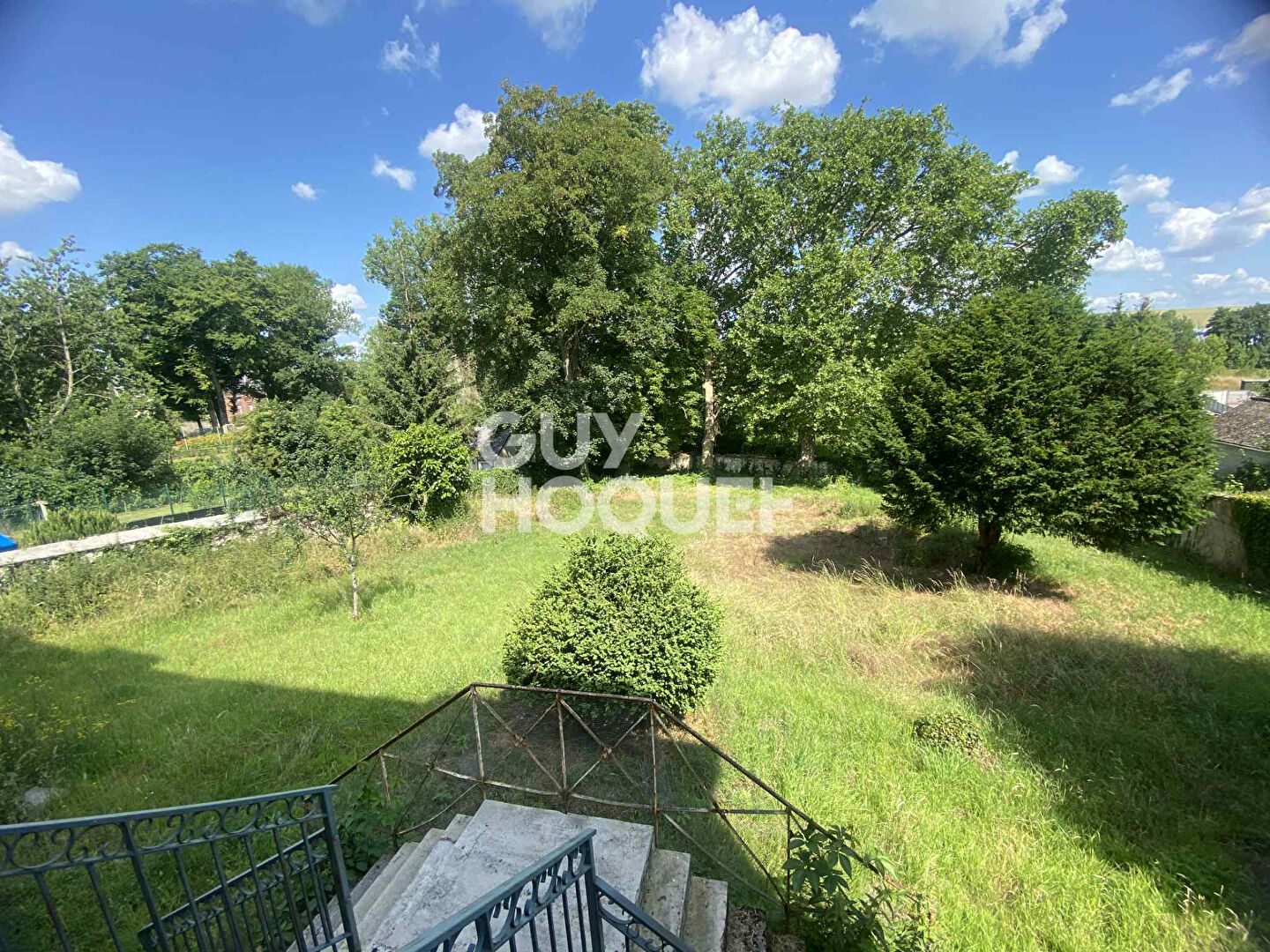 Maison spacieuse à vendre à Montcornet - 12 pièces, 8 chambres