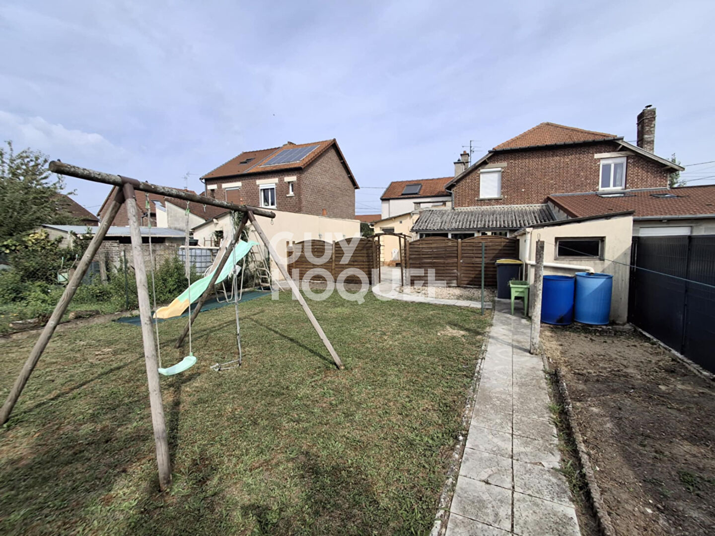 Maison à vendre à Laon CITE DES CHEMINOTS- 6 pièces, 4 chambres, jardin
