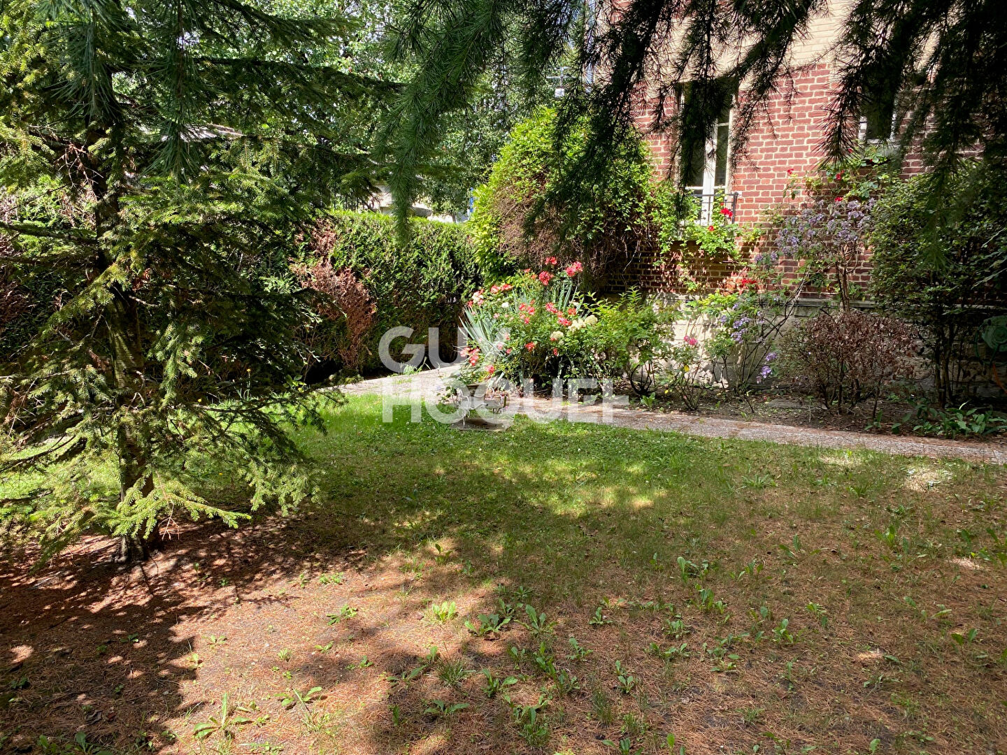 Grande et Belle demeure avec piscine proche des commerces