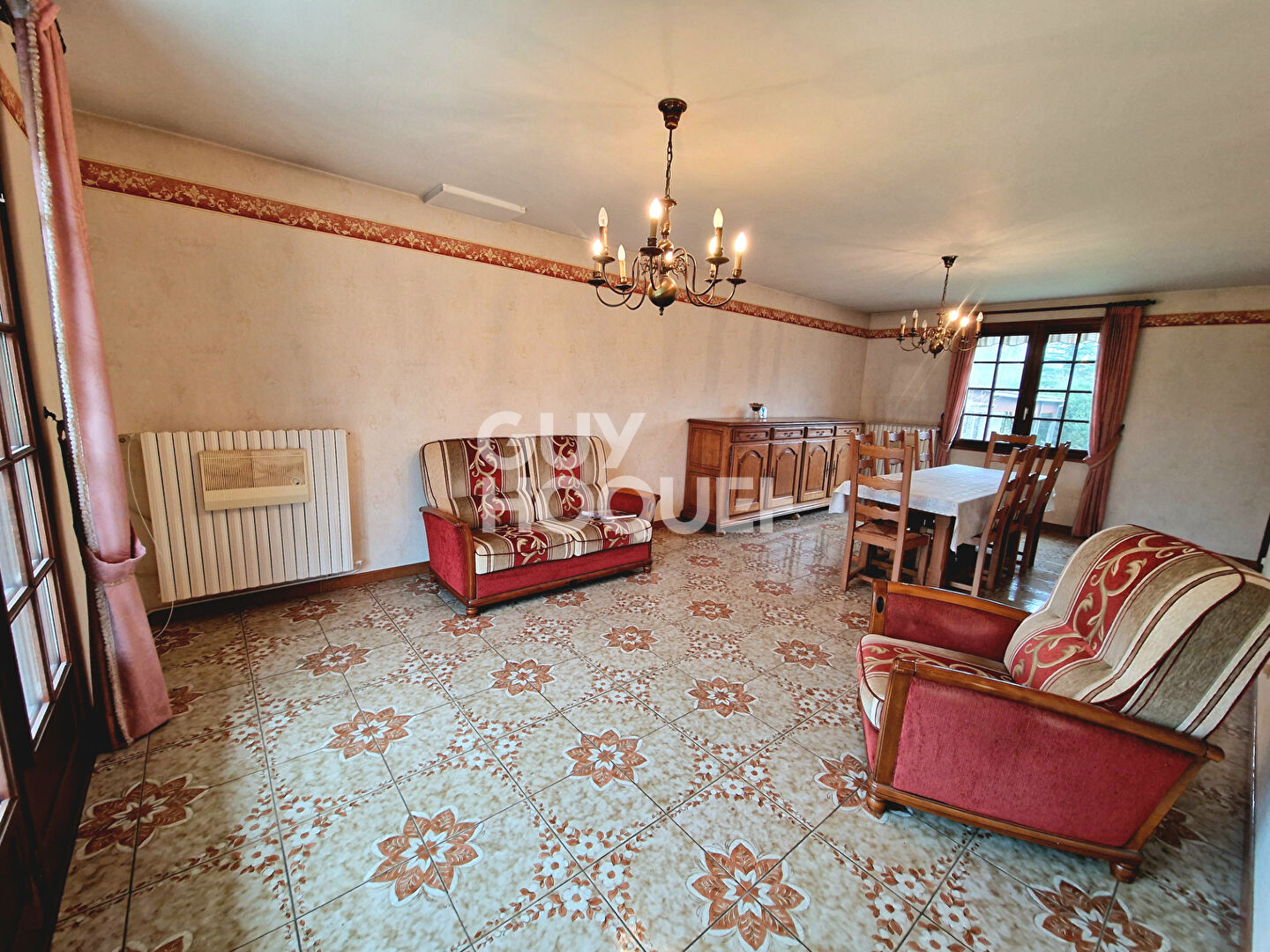 Maison spacieuse à vendre à Soissons - 7 pièces, 5 chambres