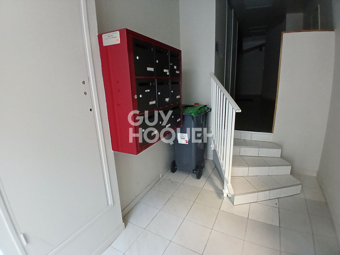 LOCAL PROFESSIONNEL À LOUER-SOISSONS CENTRE