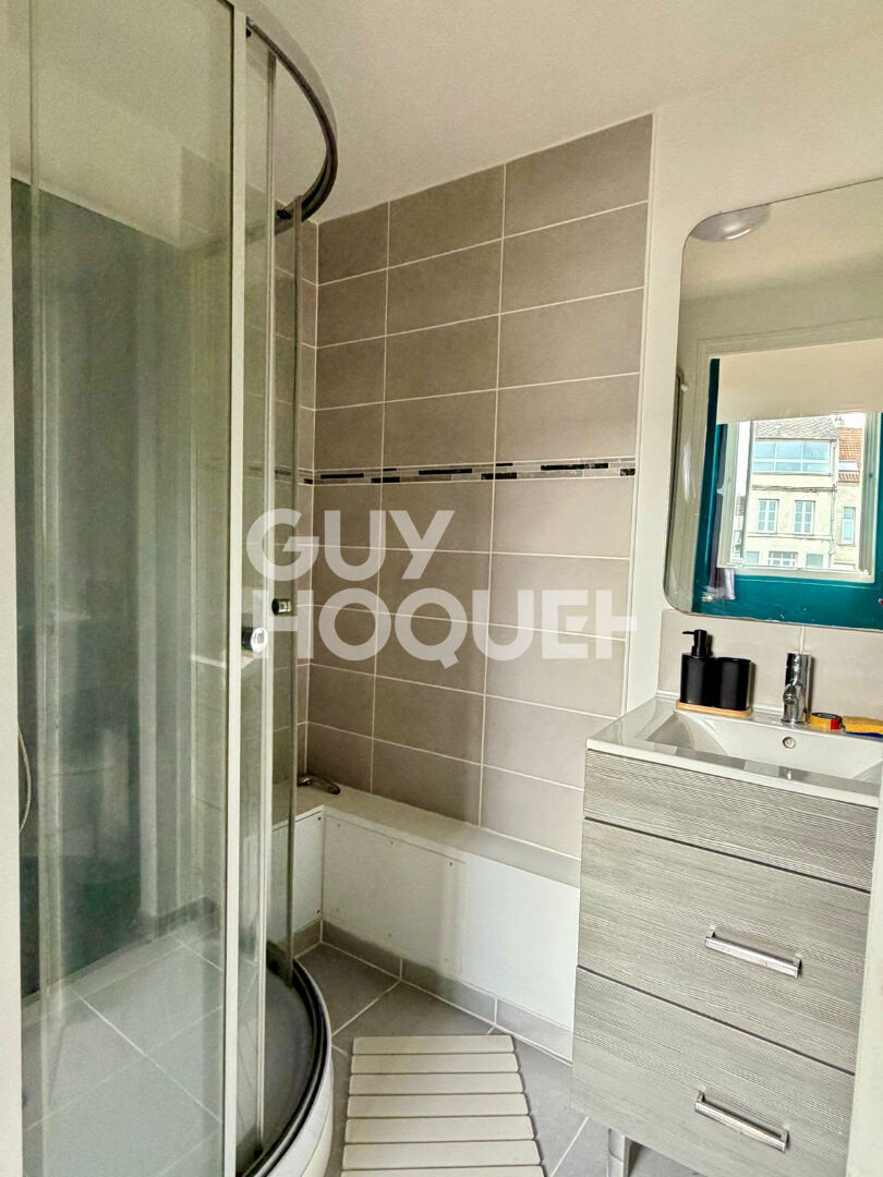 À louer Studio meublé 19 m²  Laon (ville haute)