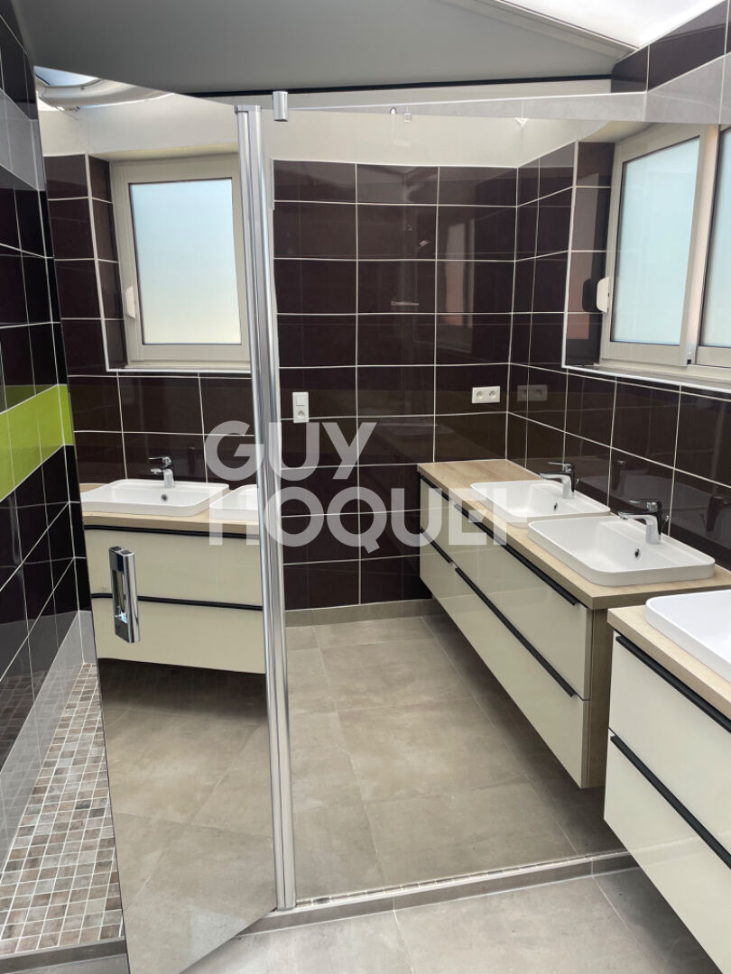 Maison Machecourt 8 pièce(s) 294.72 m2