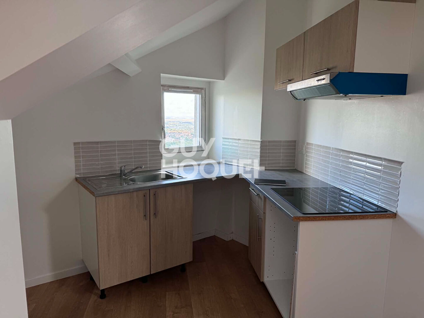 Appartement T1 à louer au dernier étage à Laon