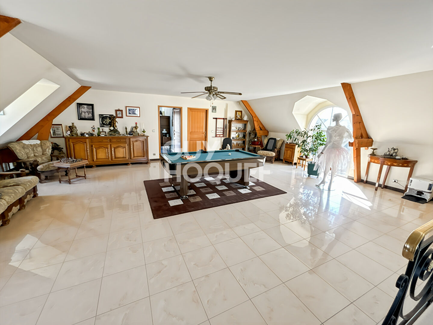 Maison spacieuse 8 pièces à vendre à Fontenay-Trésigny