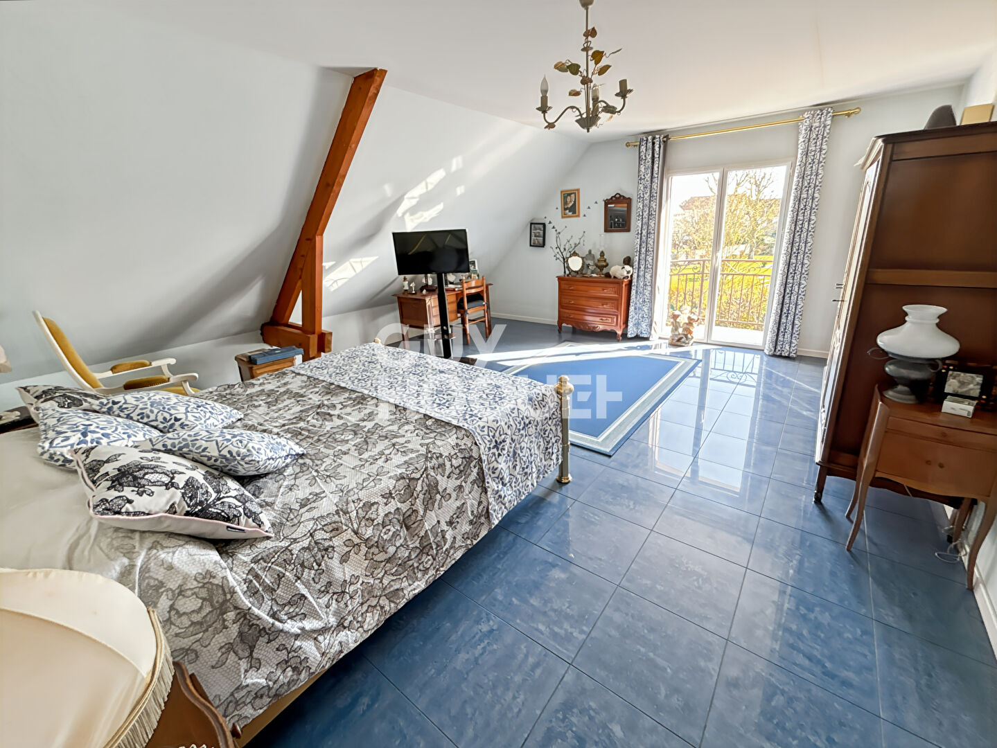 Maison spacieuse 8 pièces à vendre à Fontenay-Trésigny