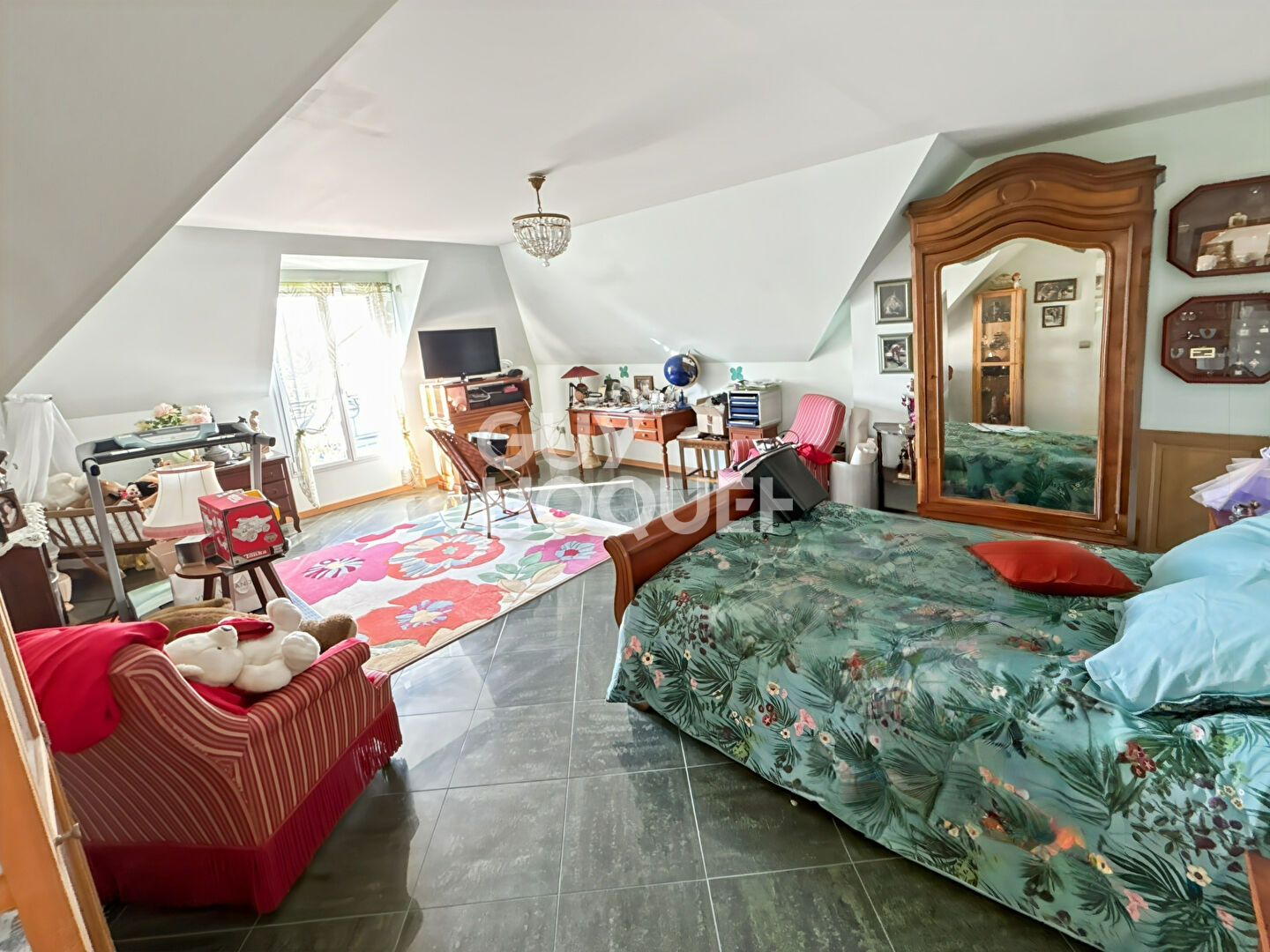 Maison spacieuse 8 pièces à vendre à Fontenay-Trésigny