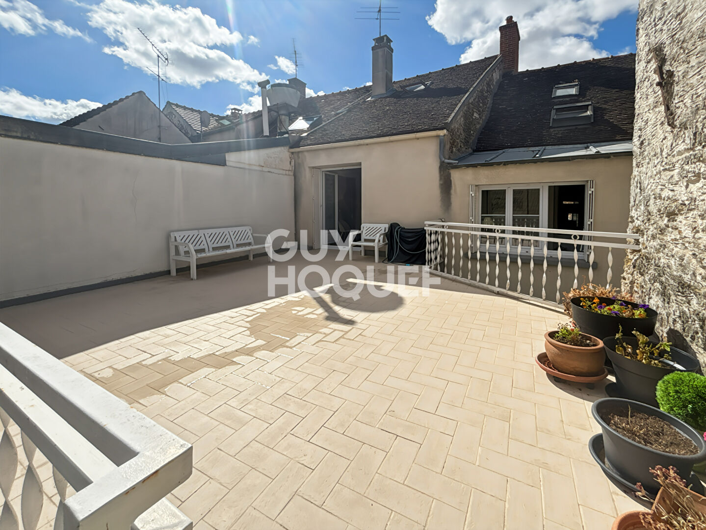 CHAUMES EN BRIE : maison 9 pièces à vendre