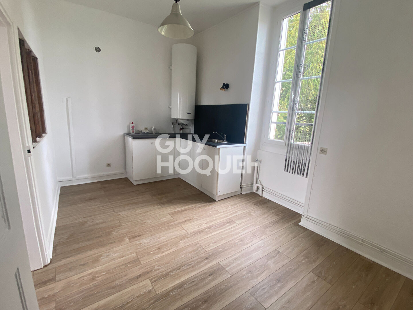 Appartement T4 (91 m²) à louer à COURTOMER