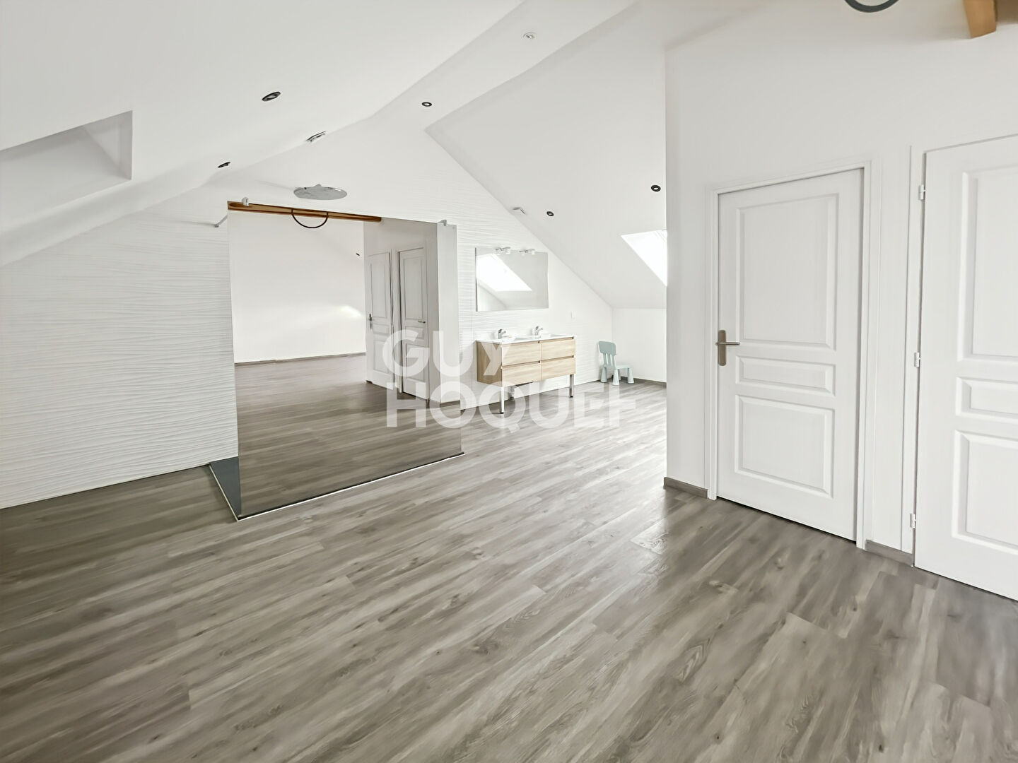 Maison à louer de grand standing à PRESLES EN BRIE