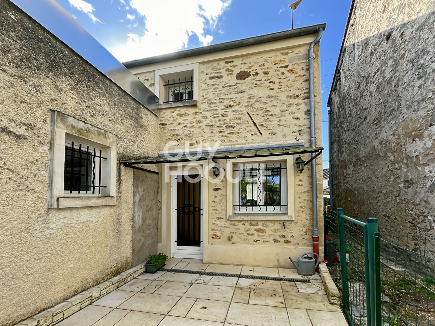 Maison en pierre à CREVECOEUR EN BRIE !