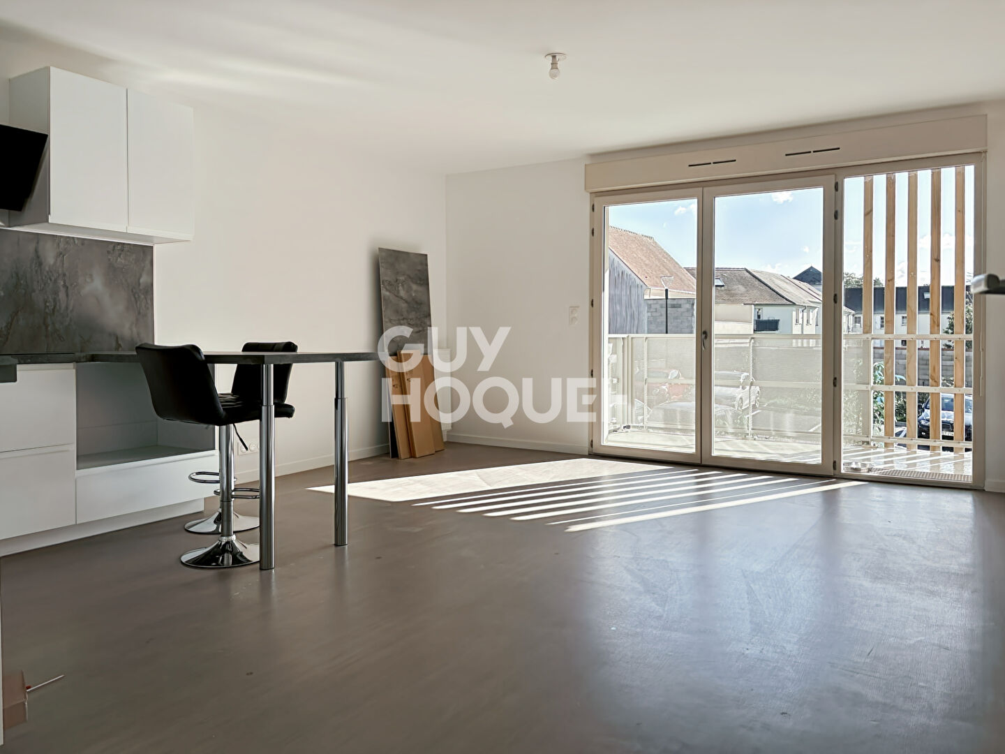 LOCATION : appartement de 2 pièces (44 m²) à FONTENAY TRESIGNY