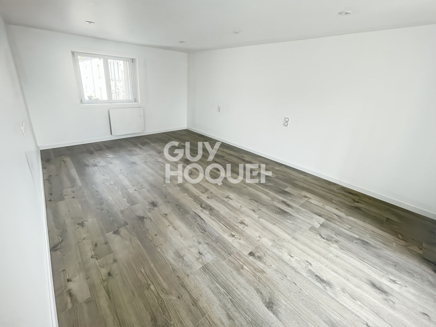 LOCATION d'une maison T4 (69 m²) à JOUY LE CHATEL