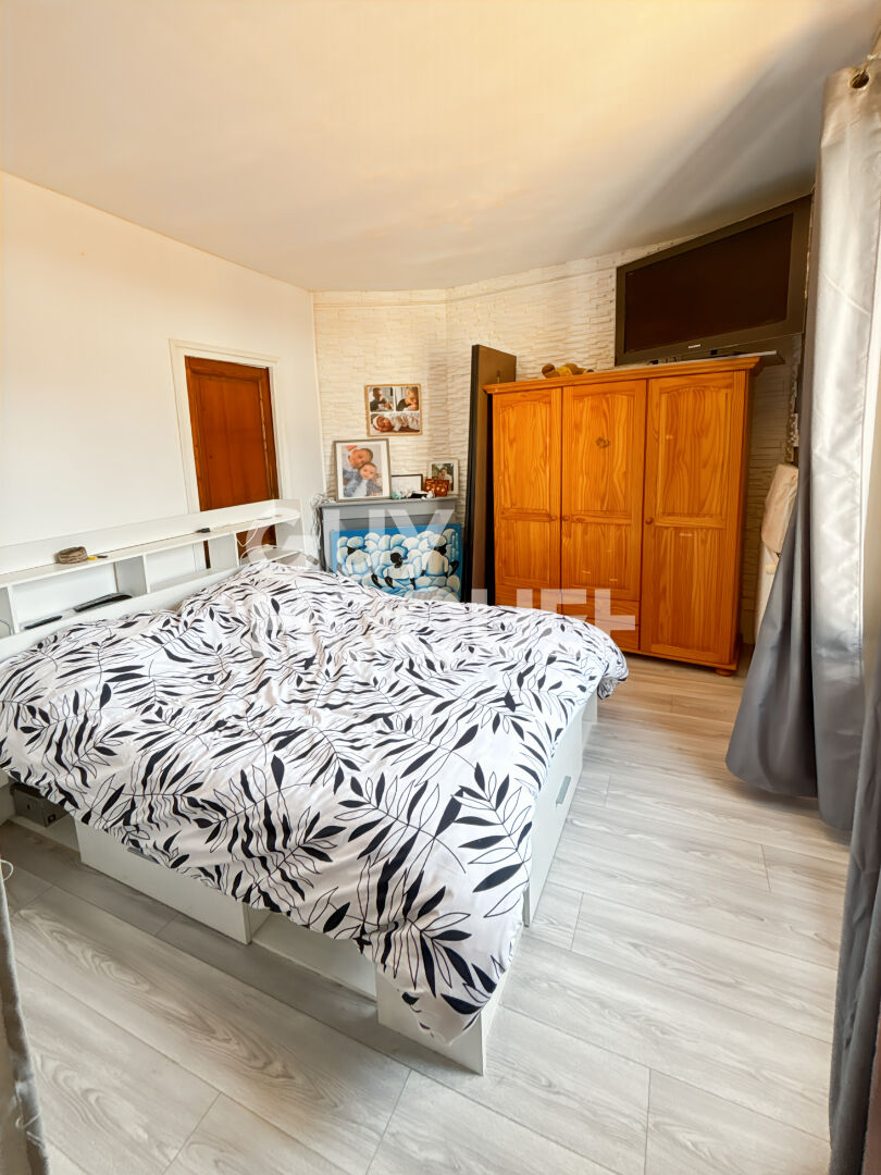 Murs commerciaux et fond de commerce A VENDRE à 5min de Fontenay-Trésigny