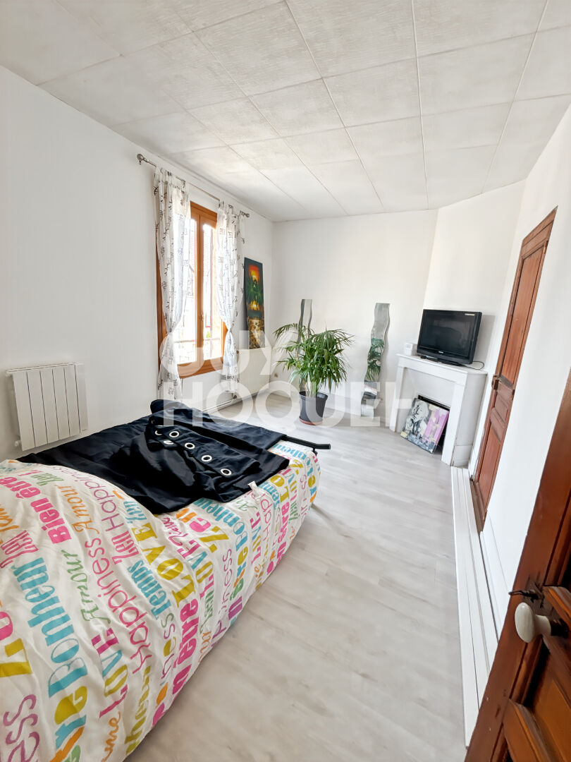 Murs commerciaux et fond de commerce A VENDRE à 5min de Fontenay-Trésigny