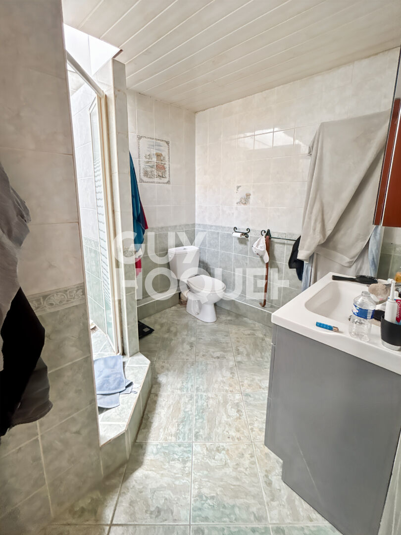 Murs commerciaux et fond de commerce A VENDRE à 5min de Fontenay-Trésigny