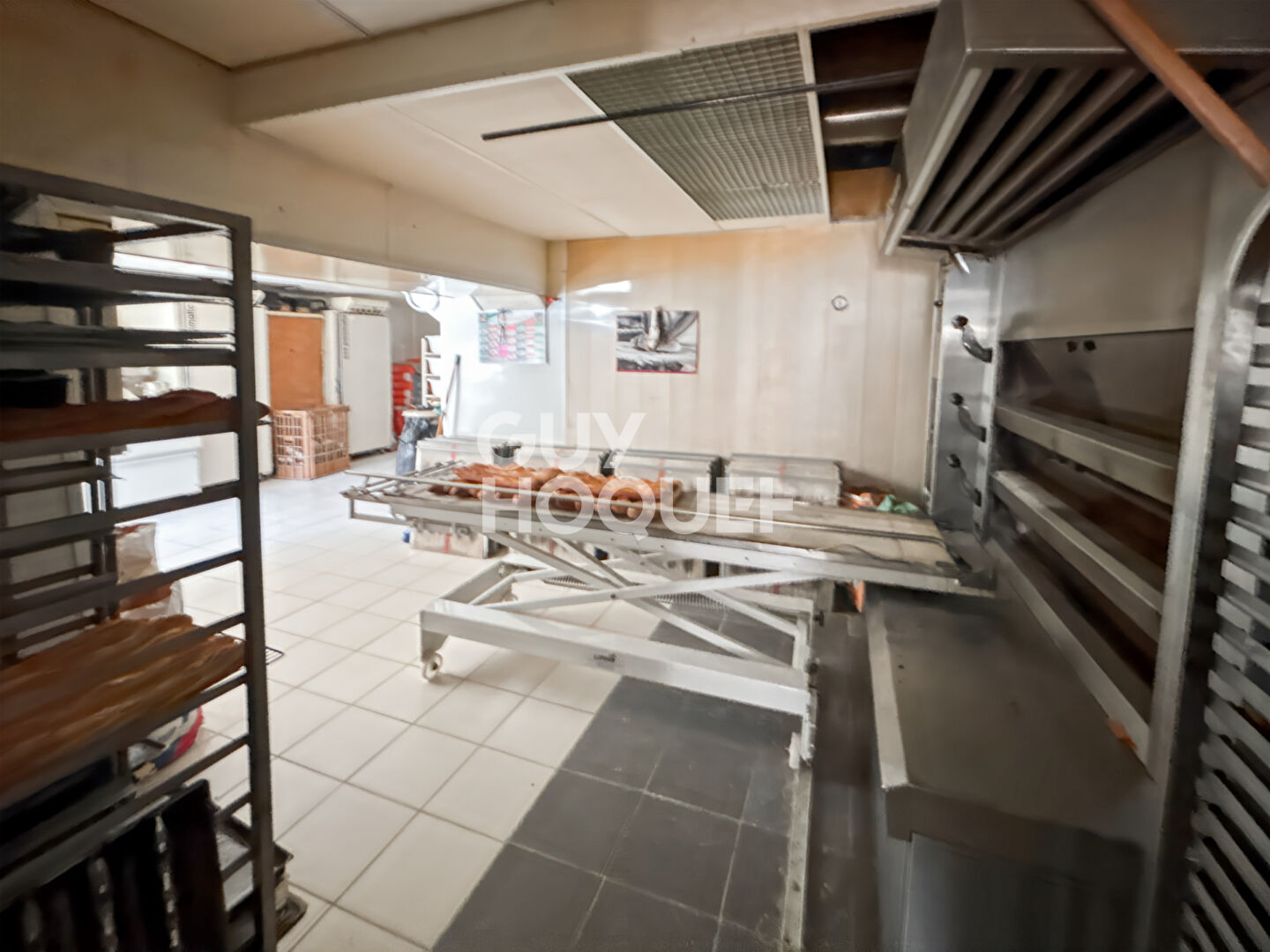 Murs commerciaux et fond de commerce A VENDRE à 5min de Fontenay-Trésigny