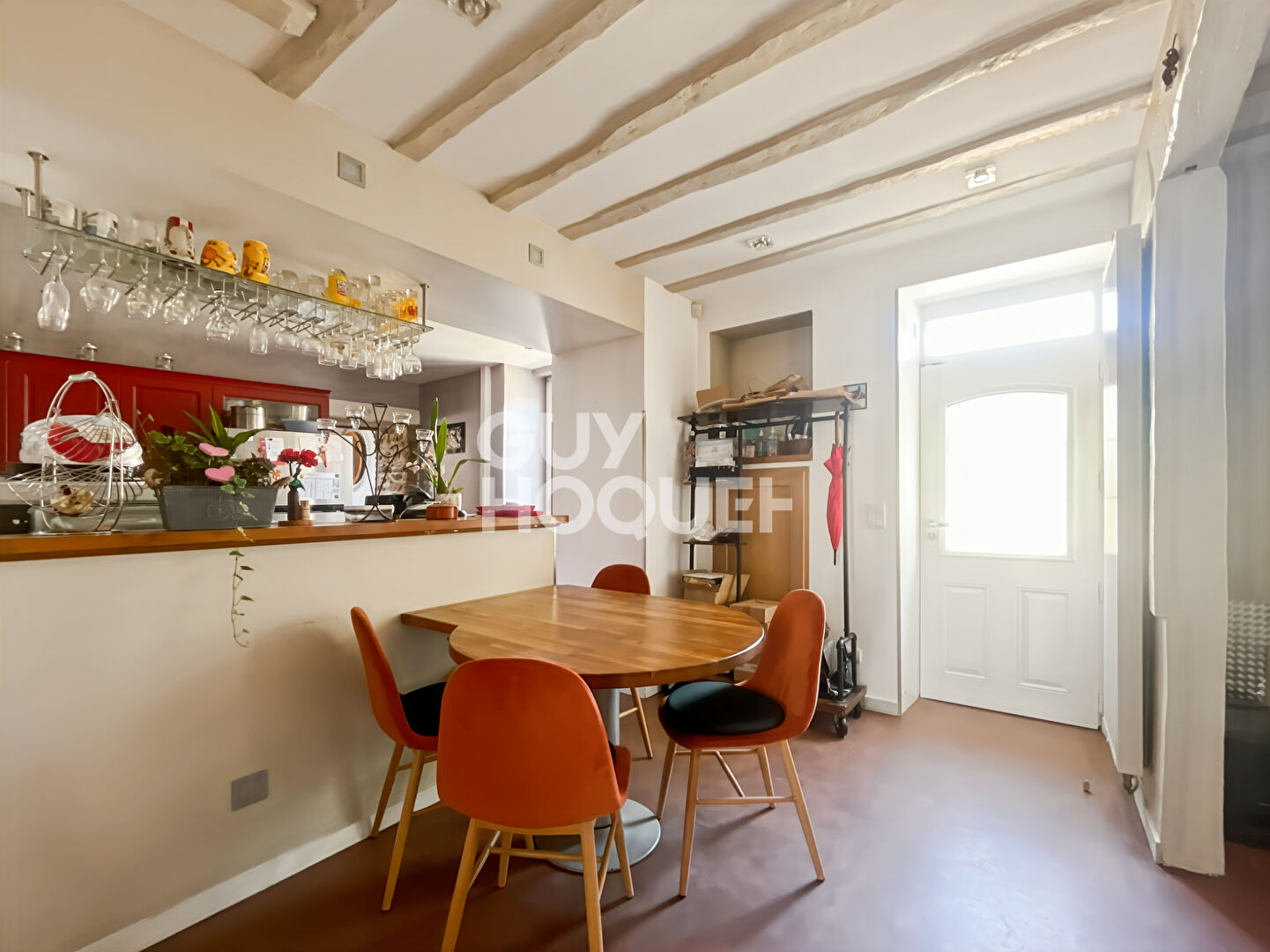 Maison Briarde avec Piscine et Beaux Volumes