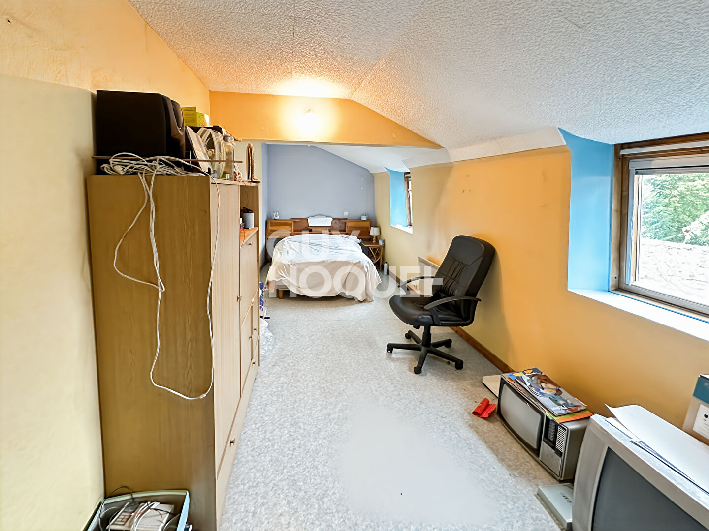 Maison de ville historique . Plein centre de Tournan-en-Brie.