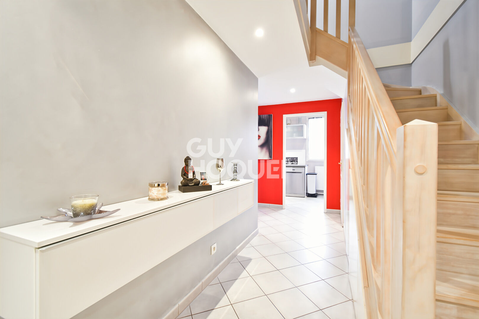 Appartement en duplex  avec jardin. Résidence sécurisée 2010