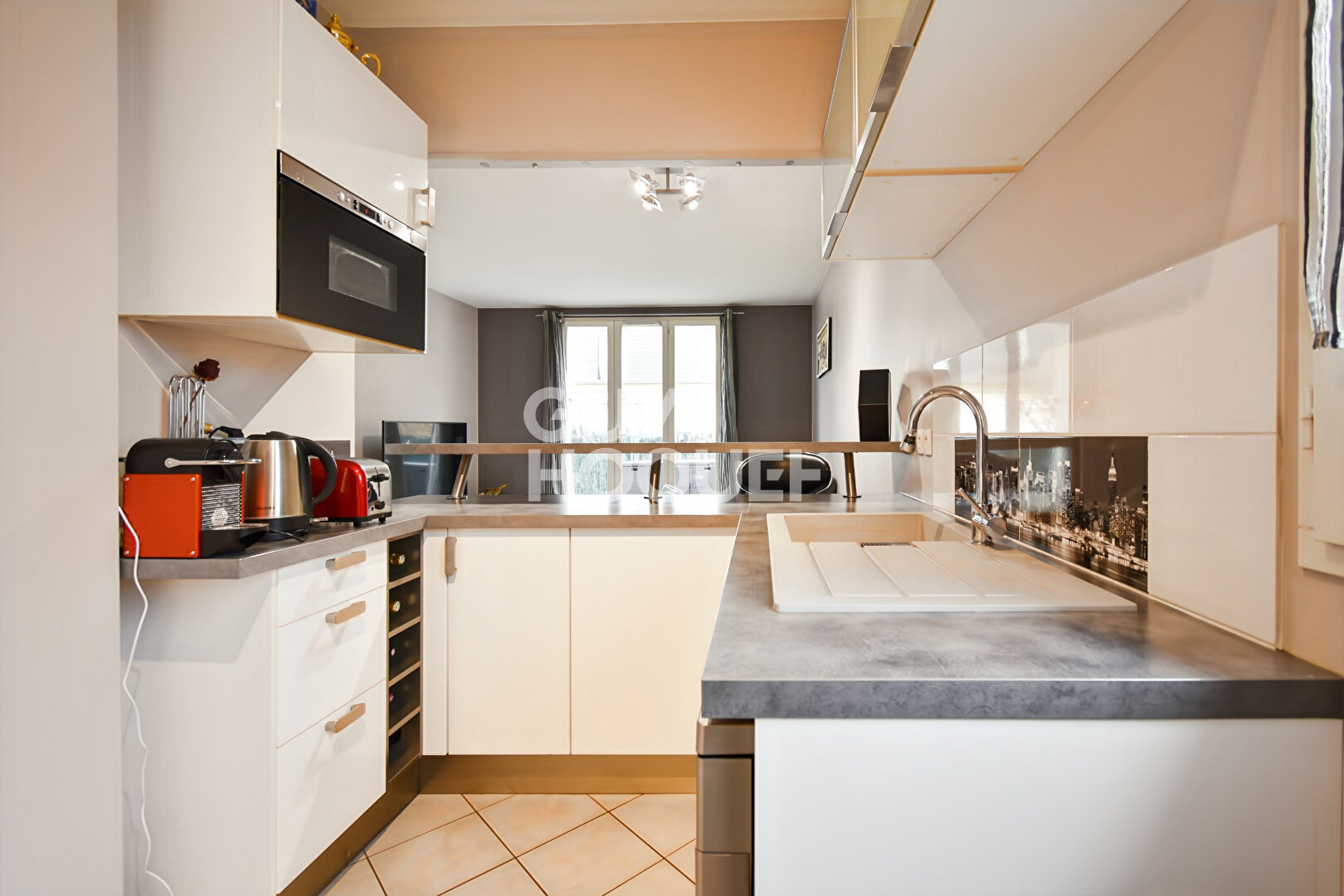 Appartement en duplex  avec jardin. Résidence sécurisée 2010