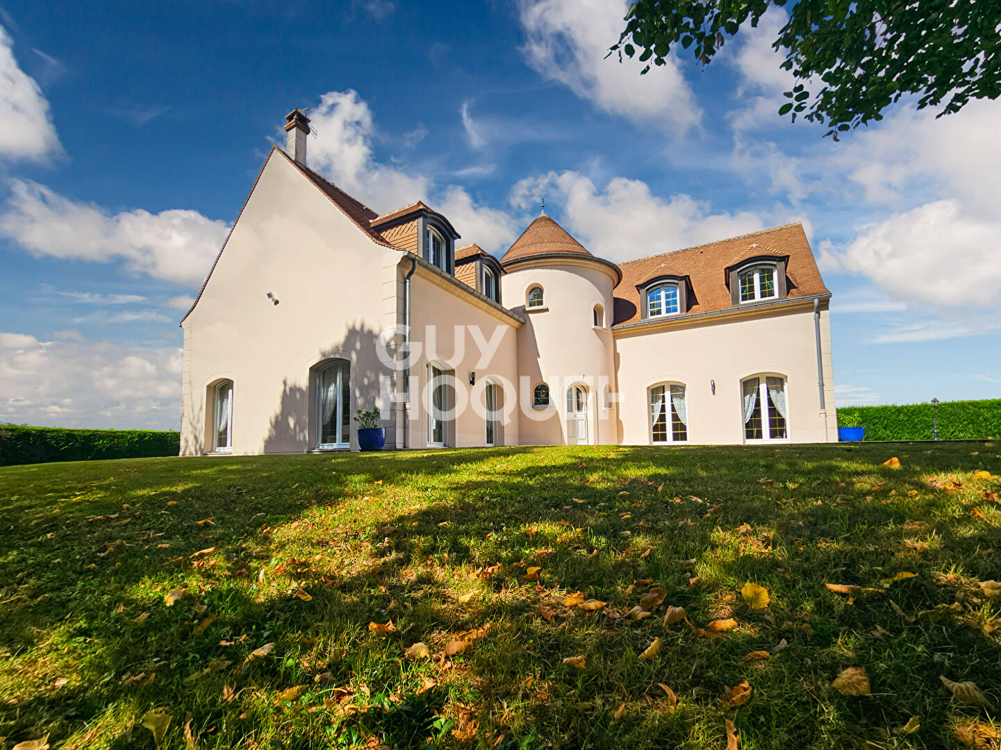 Maison spacieuse à vendre à La Houssaye en Brie