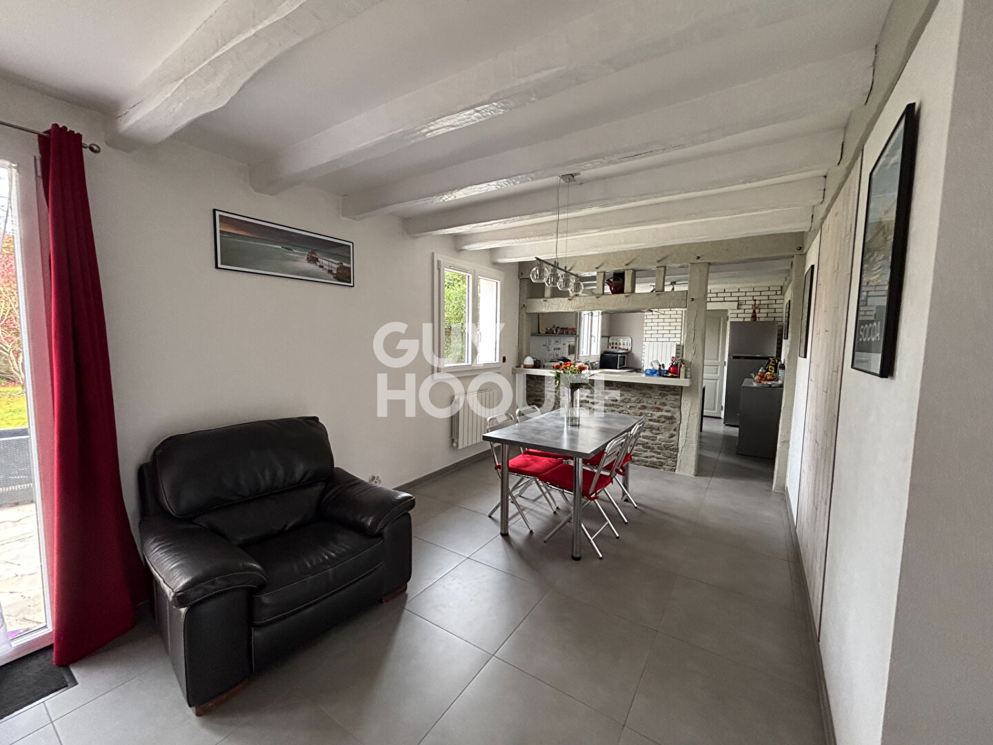 OZOUER LE VOULGIS. MAISON FAMILIALE.