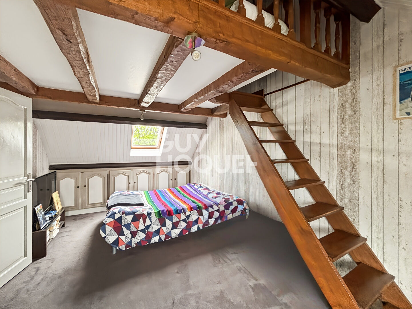 OZOUER LE VOULGIS. MAISON FAMILIALE.