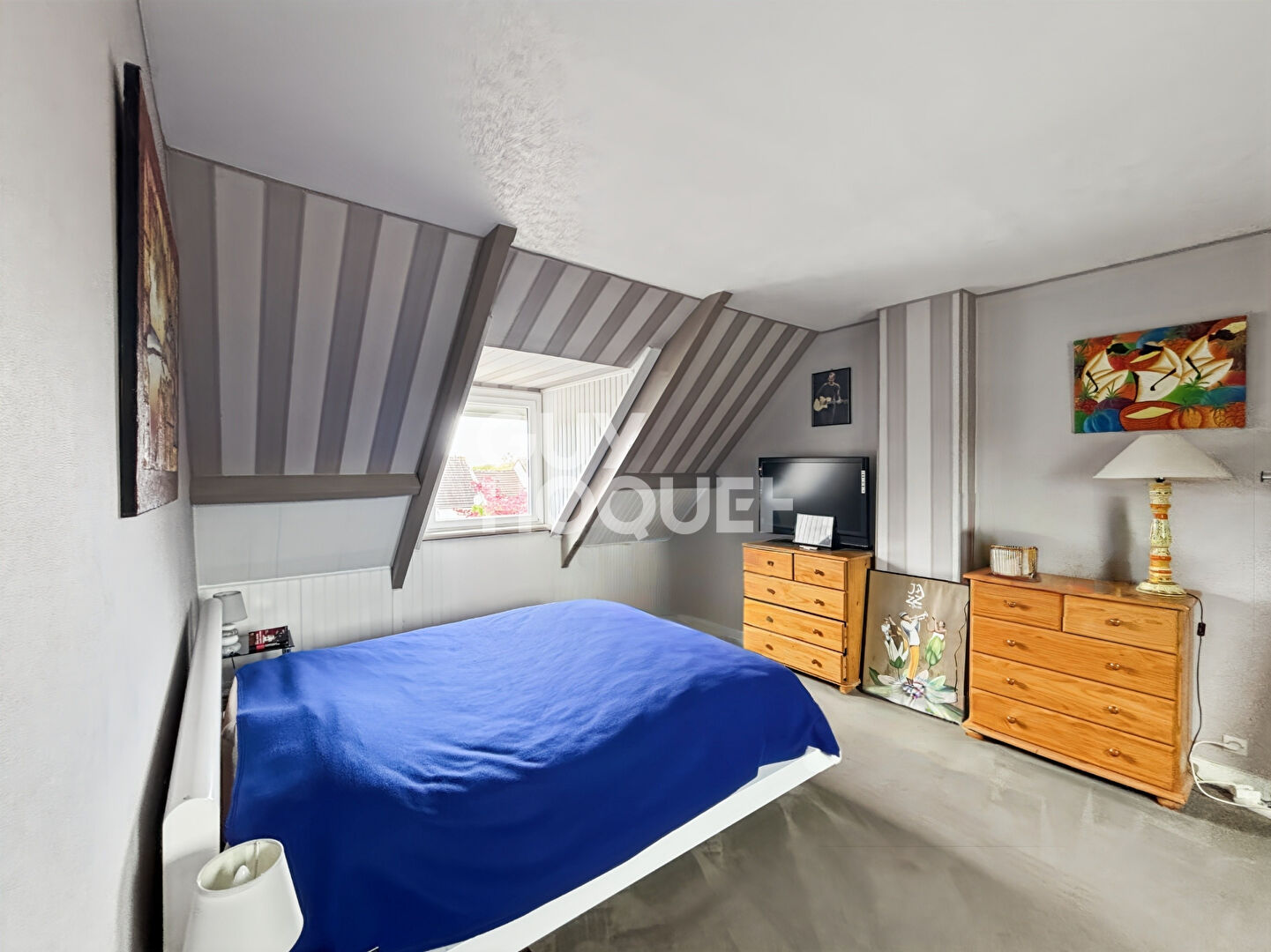 OZOUER LE VOULGIS. MAISON FAMILIALE.