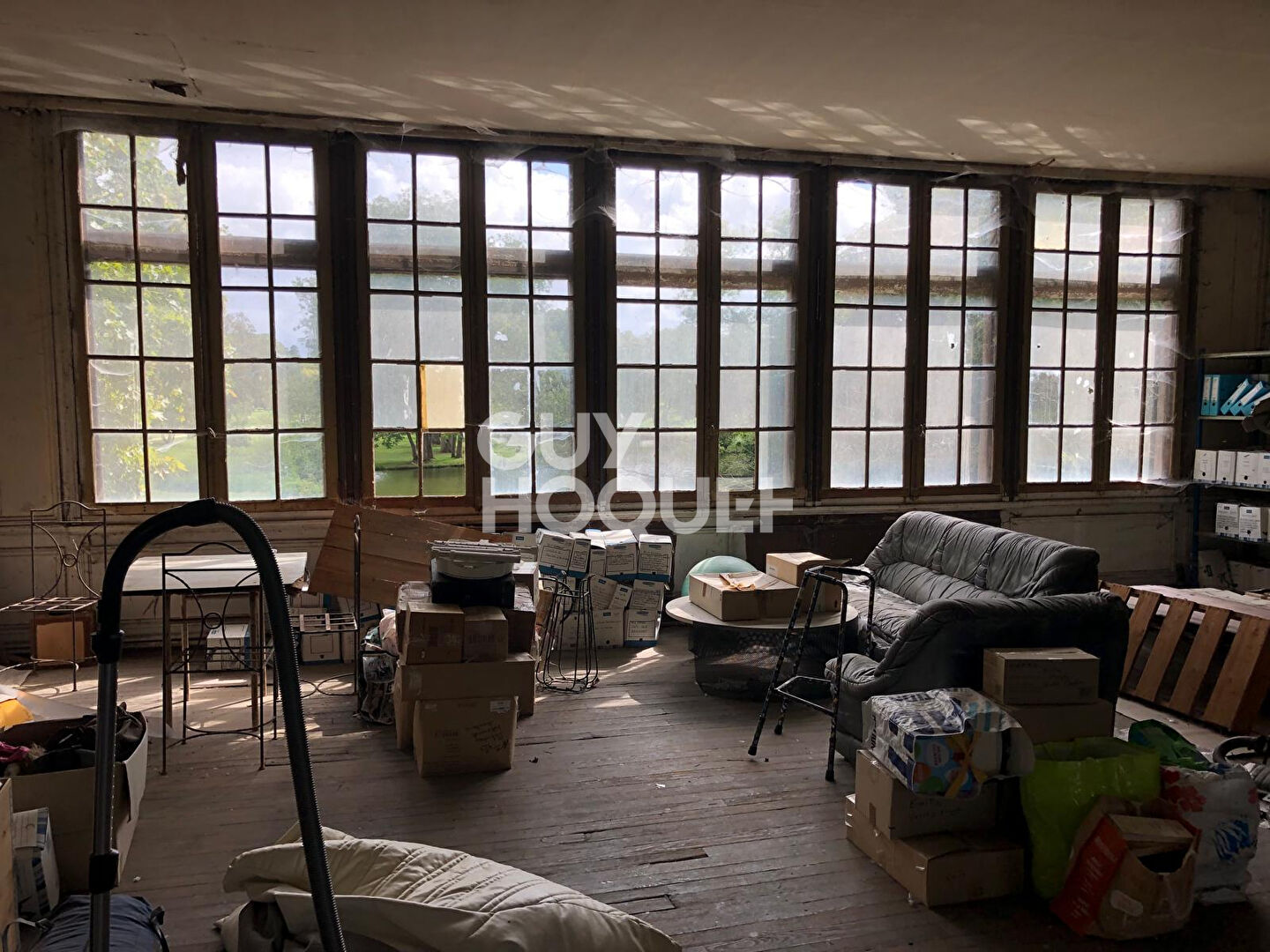 Bâtisse à Ferrieres En Brie de 900 m2