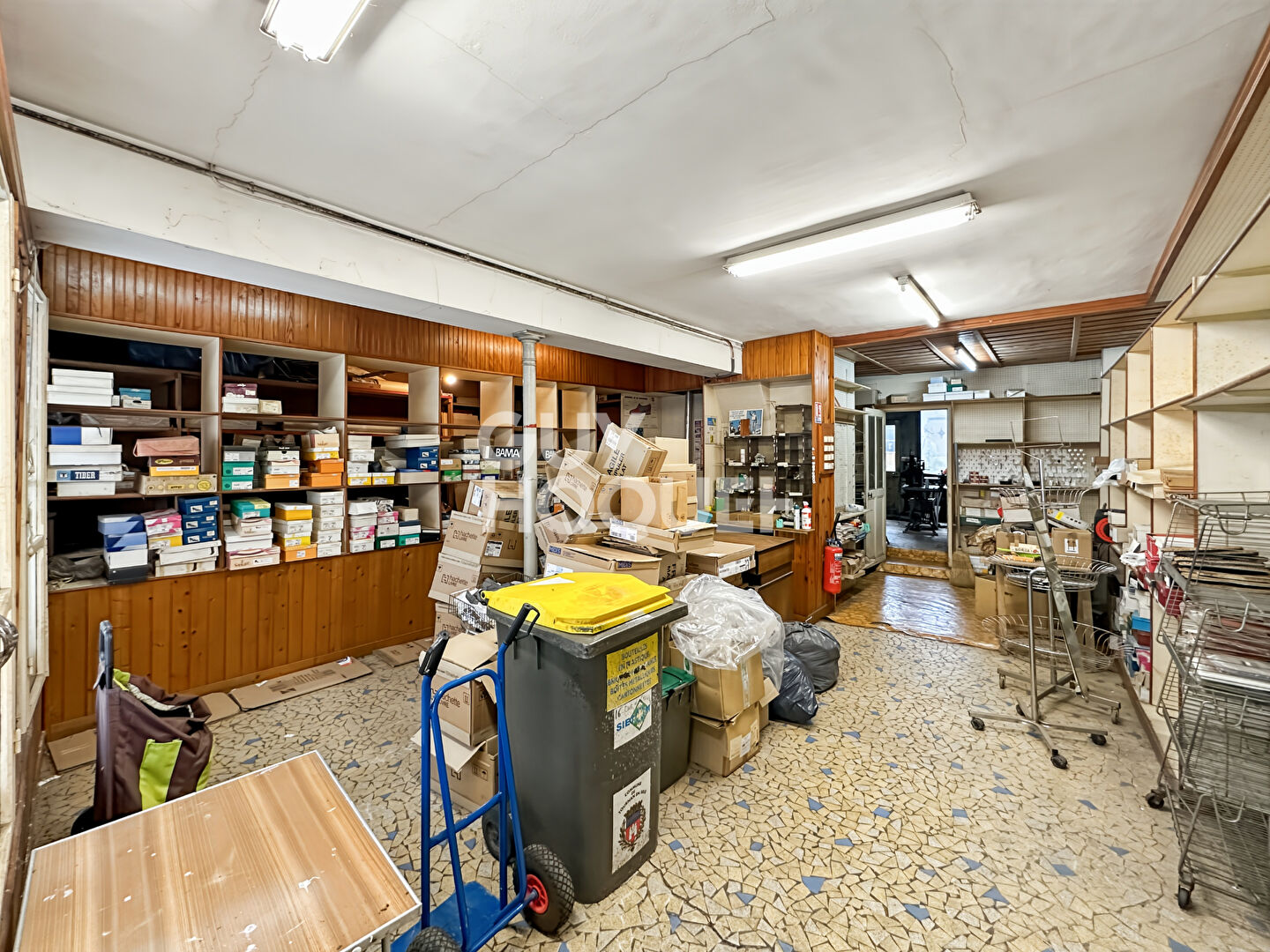 Maison de ville historique . Plein centre de Tournan-en-Brie.